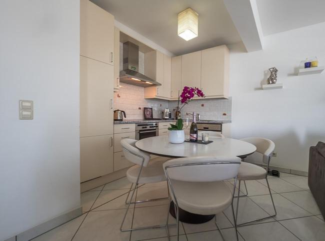 Luxury Penthouse Apartment With 3 Balconies -2 Bedrooms -Petrus View & Parking Luxembourg Extérieur photo