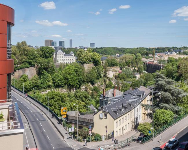 Luxury Penthouse Apartment With 3 Balconies -2 Bedrooms -Petrus View & Parking Luxembourg Extérieur photo