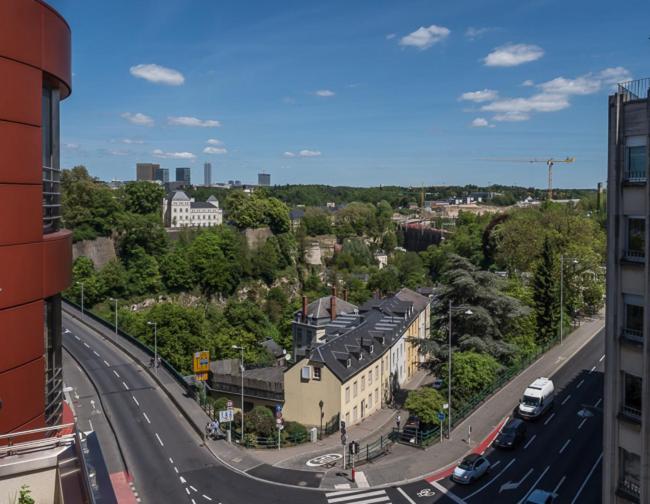 Luxury Penthouse Apartment With 3 Balconies -2 Bedrooms -Petrus View & Parking Luxembourg Extérieur photo
